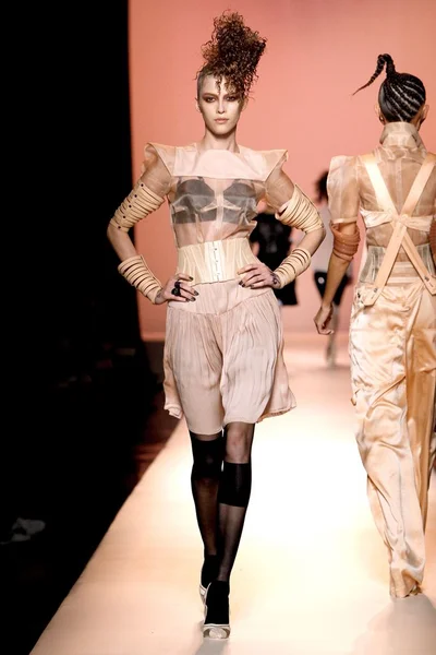 Look 37